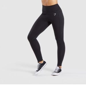 Gymshark dreamy leggings - Black (small)